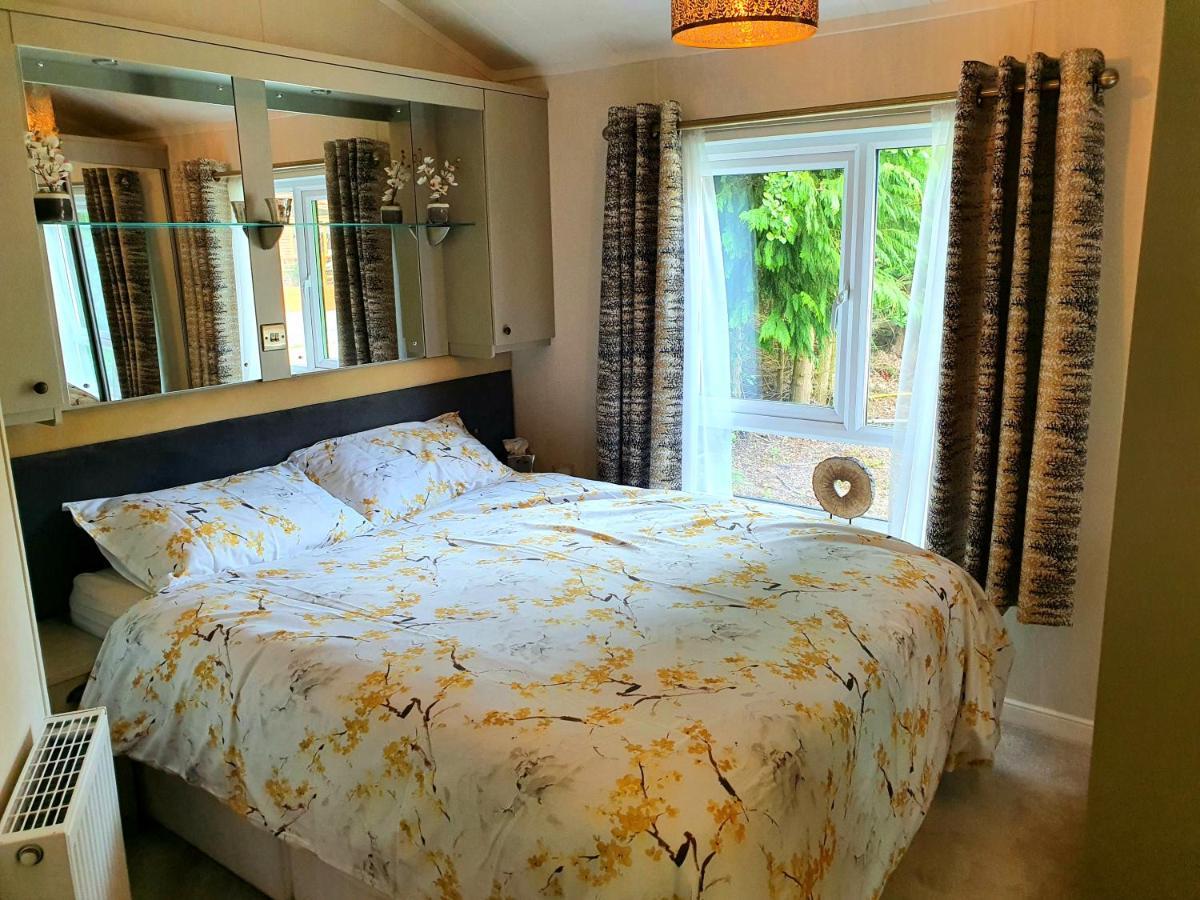 Grand Eagles Luxury Lodge, Auchterarder Perth Buitenkant foto